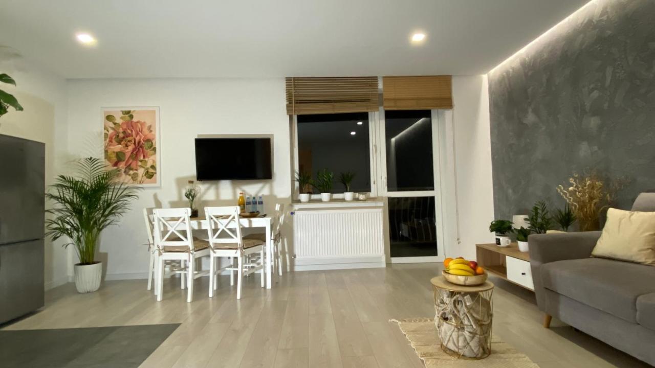 Apartament Plaza Park Przemyśl Buitenkant foto